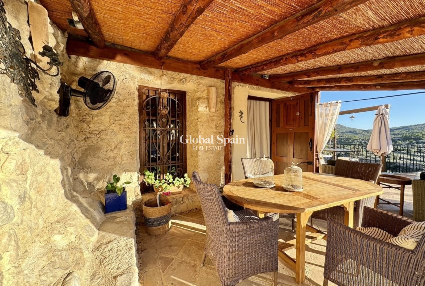 Resale - VILLA -
RELLEU - Inland