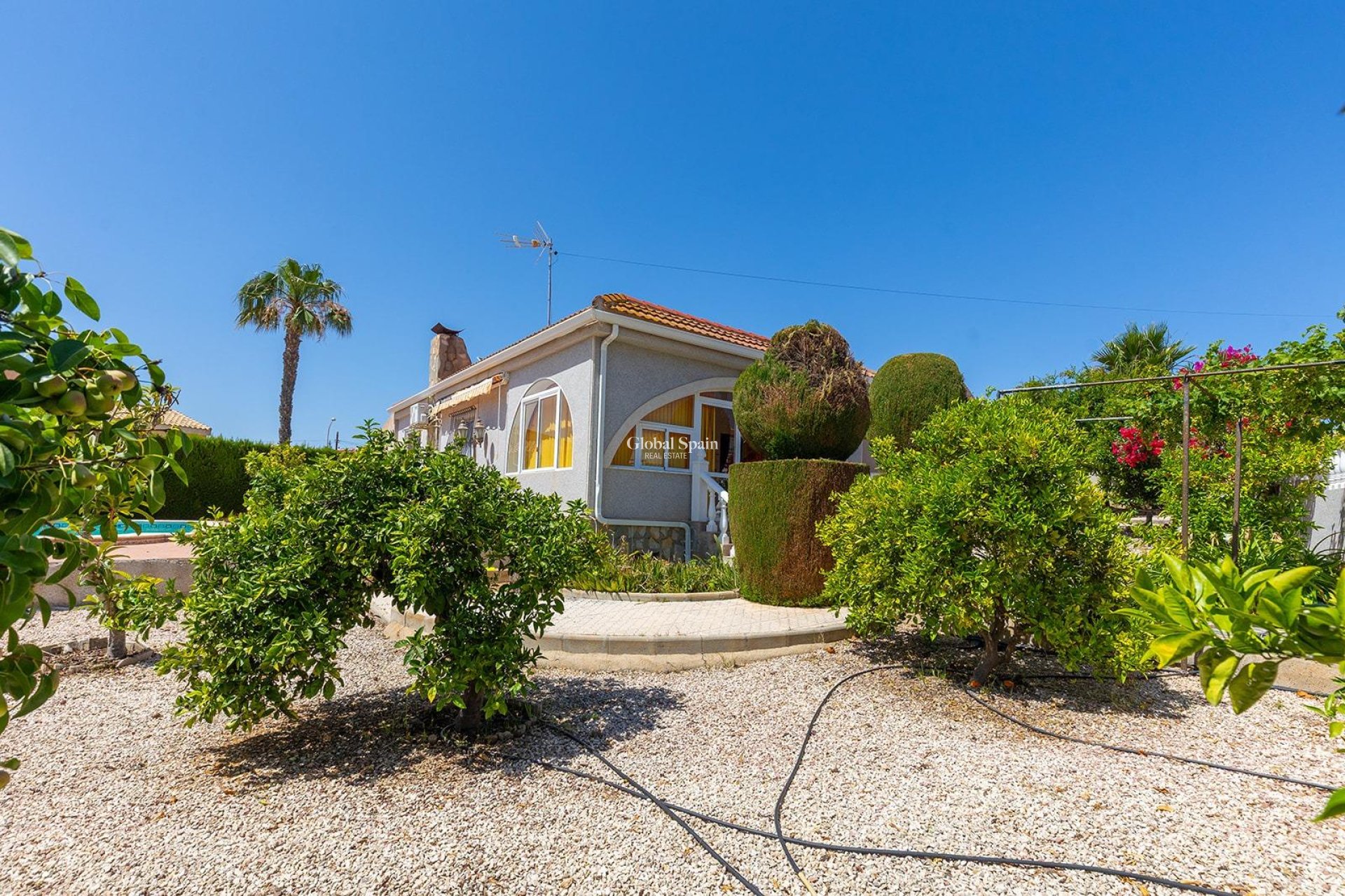 Resale - VILLA -
ROJALES - Centro de la Ciudad Quesada