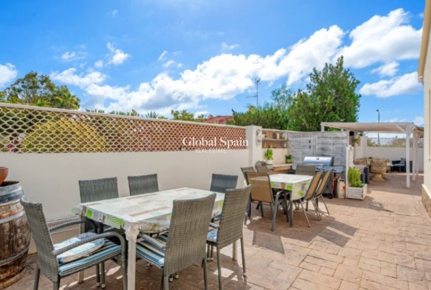 Resale - VILLA -
ROJALES - Ciudad Quesada