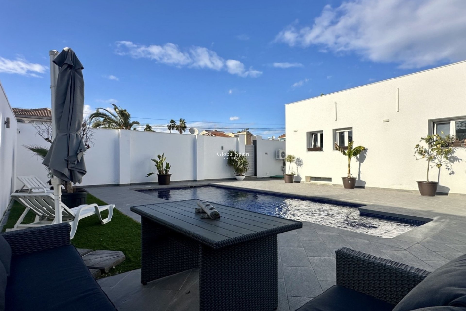 Resale - VILLA -
ROJALES - Ciudad Quesada