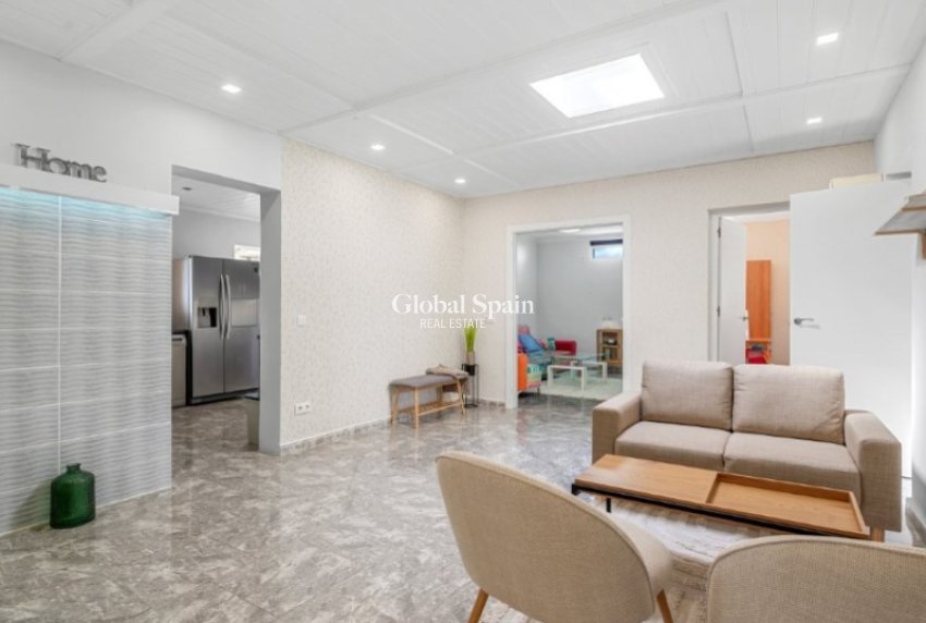 Resale - VILLA -
ROJALES - Ciudad Quesada