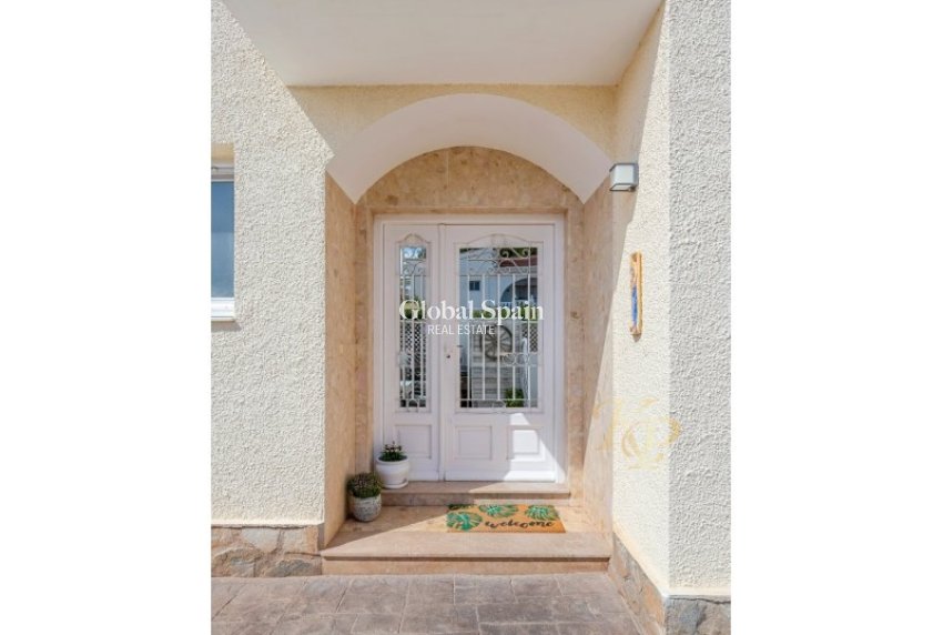 Resale - VILLA -
ROJALES - Ciudad Quesada