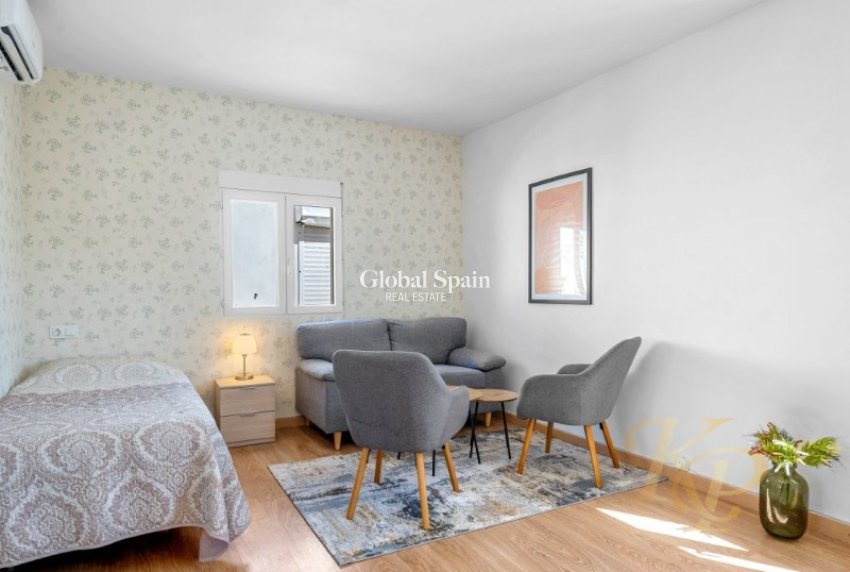 Resale - VILLA -
ROJALES - Ciudad Quesada