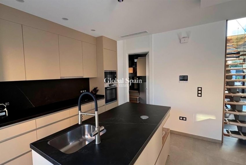 Resale - VILLA -
ROJALES - Ciudad Quesada