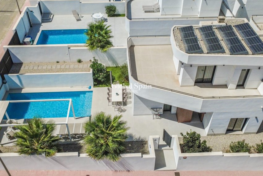 Resale - VILLA -
ROJALES - Ciudad Quesada