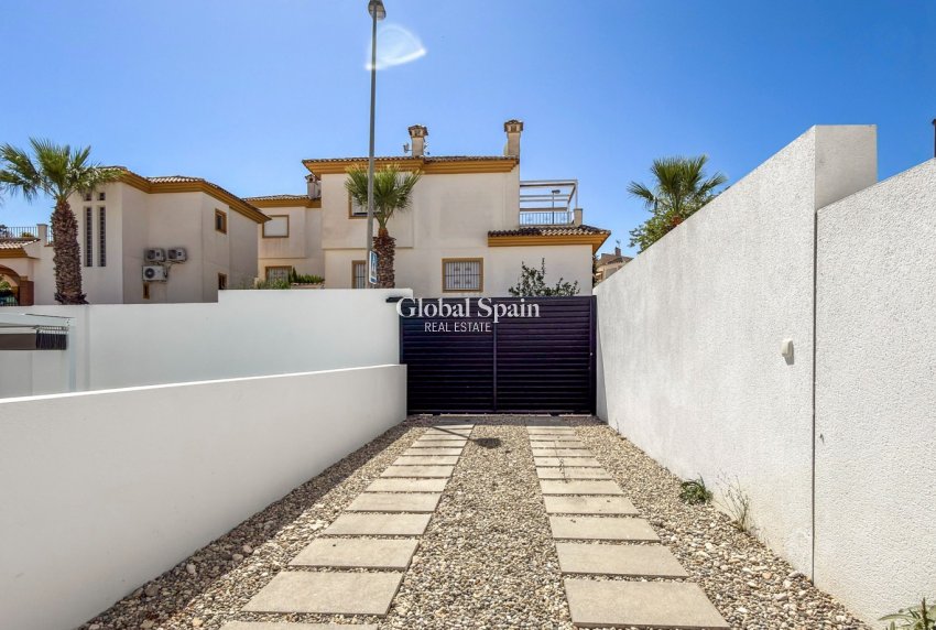 Resale - VILLA -
ROJALES - Ciudad Quesada