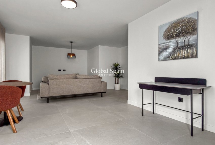 Resale - VILLA -
ROJALES - Ciudad Quesada