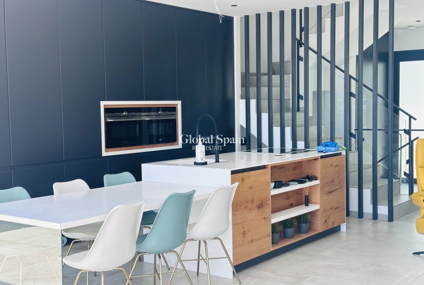 Resale - VILLA -
ROJALES - Costa Blanca