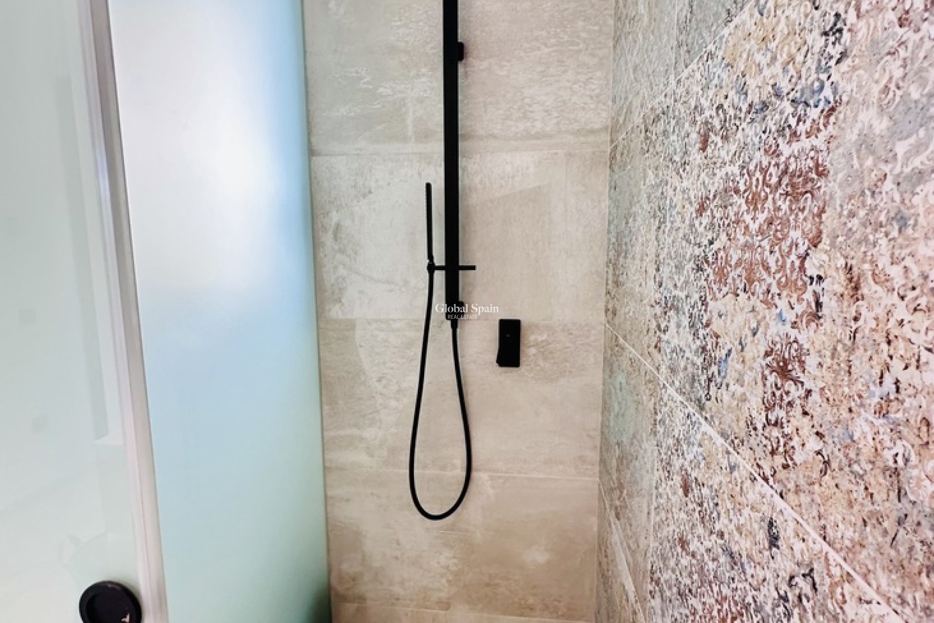 Resale - VILLA -
ROJALES - Costa Blanca