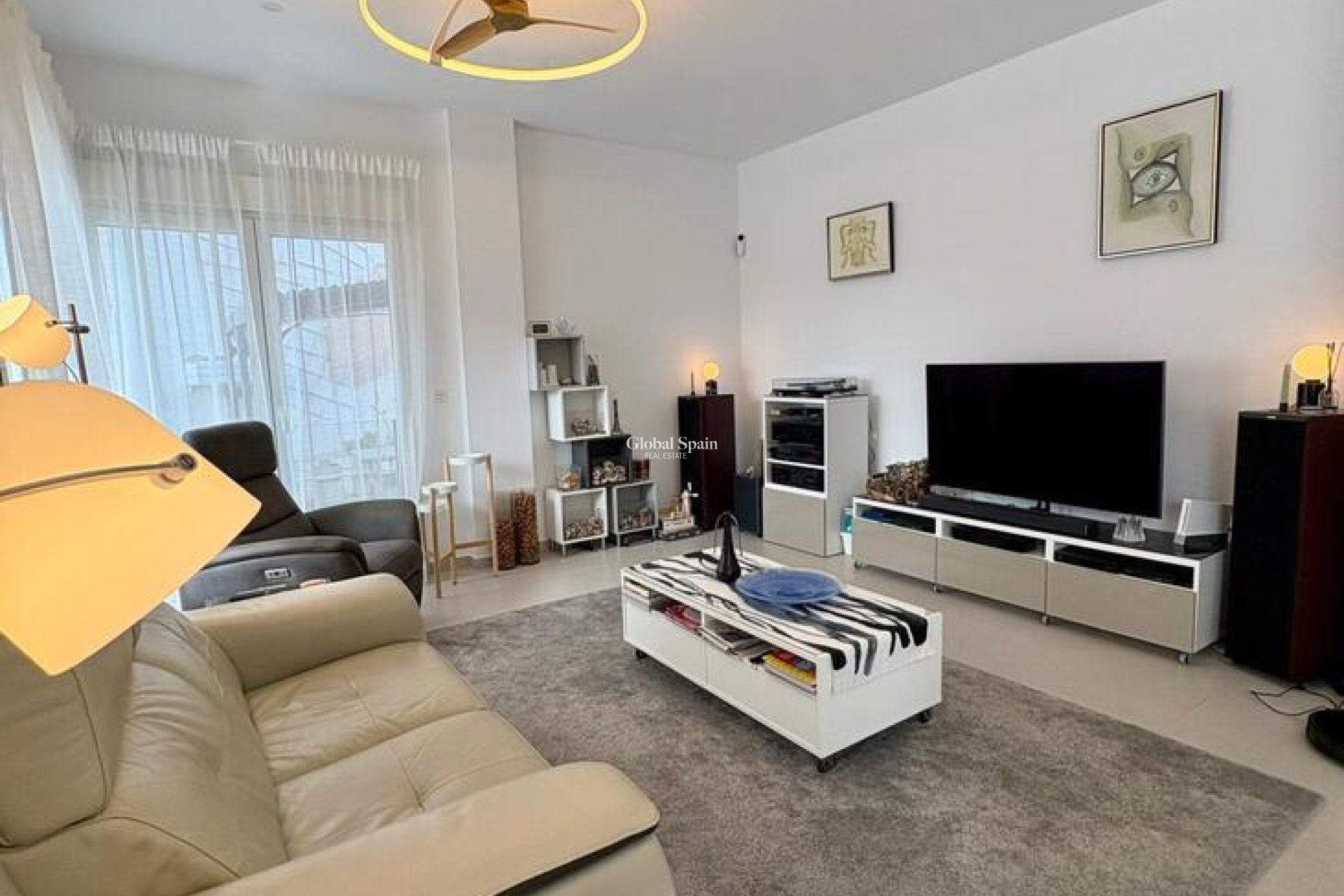 Resale - VILLA -
ROJALES - Costa Blanca