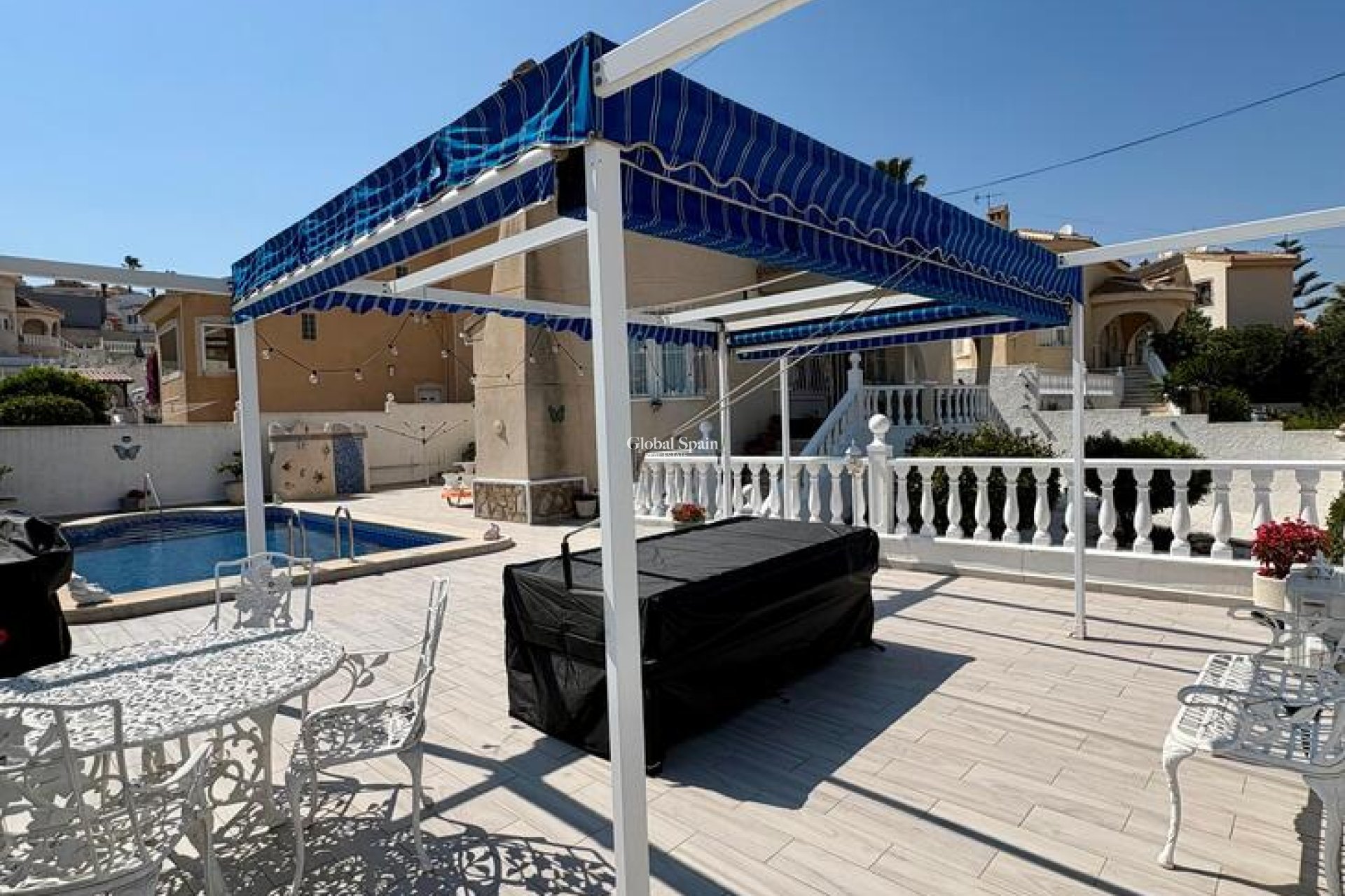 Resale - VILLA -
ROJALES - Costa Blanca