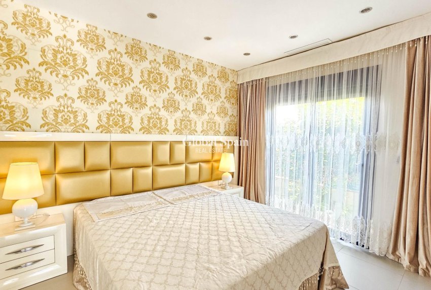 Resale - VILLA -
ROJALES - Cuidad Quesada