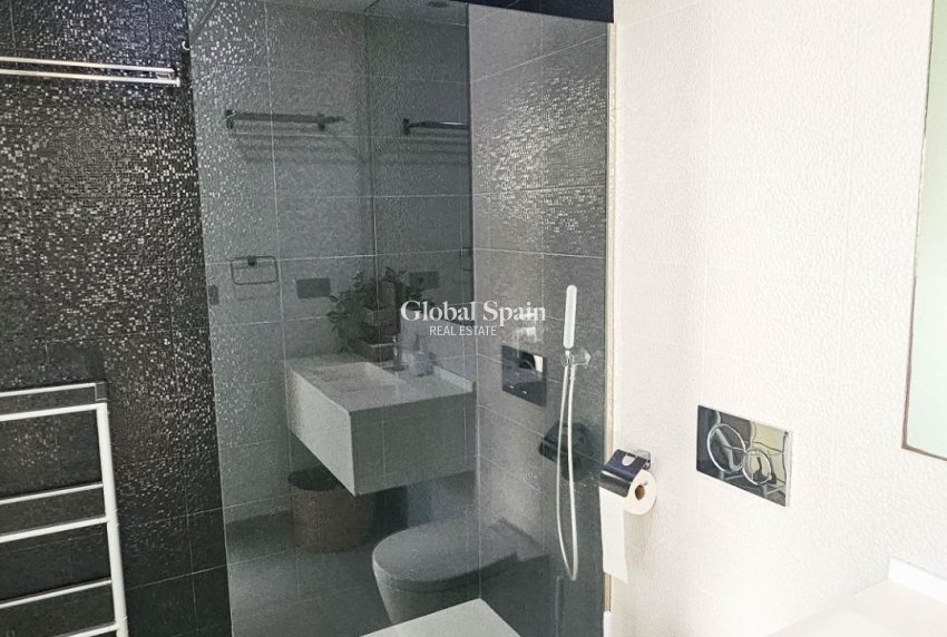 Resale - VILLA -
ROJALES - Cuidad Quesada