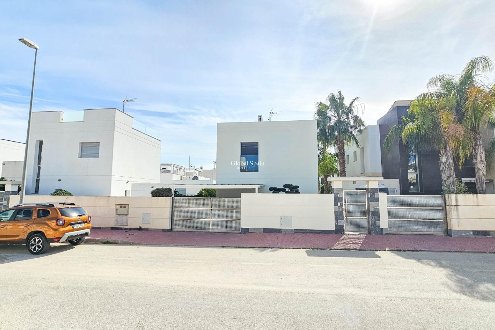 Resale - VILLA -
ROJALES - Cuidad Quesada