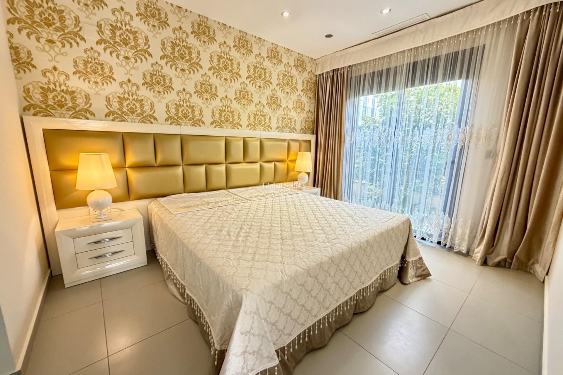 Resale - VILLA -
ROJALES - Cuidad Quesada