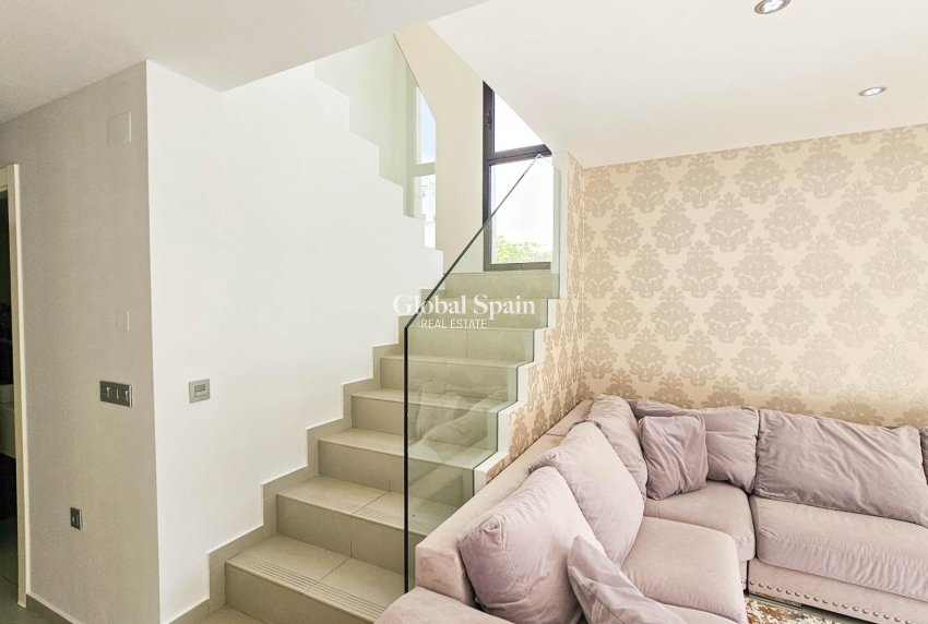 Resale - VILLA -
ROJALES - Cuidad Quesada