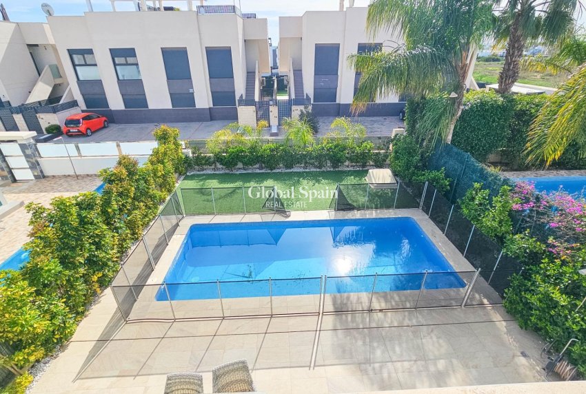 Resale - VILLA -
ROJALES - Cuidad Quesada
