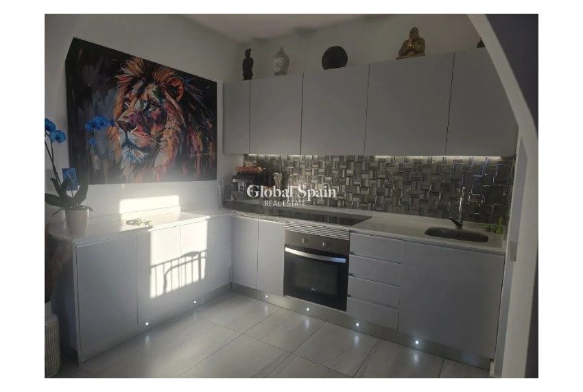 Resale - VILLA -
ROJALES - Inland