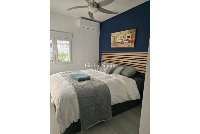 Resale - VILLA -
ROJALES - Inland