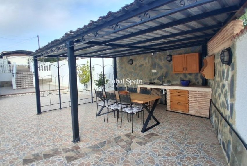 Resale - VILLA -
ROJALES - Inland