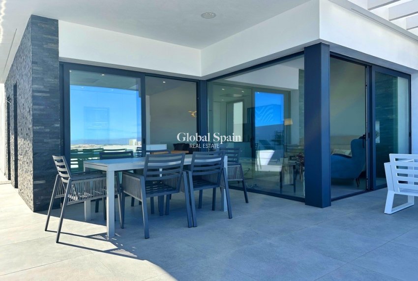 Resale - VILLA -
ROJALES - Inland