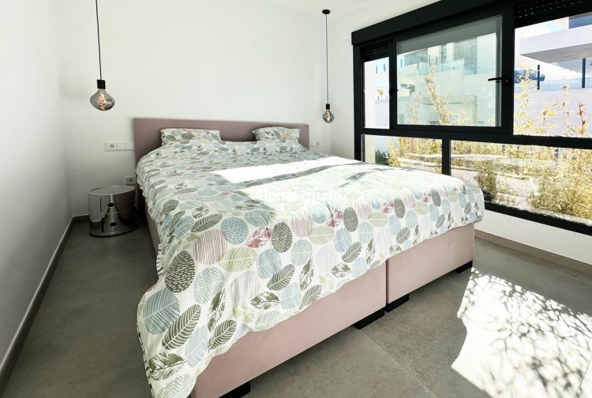 Resale - VILLA -
ROJALES - Inland