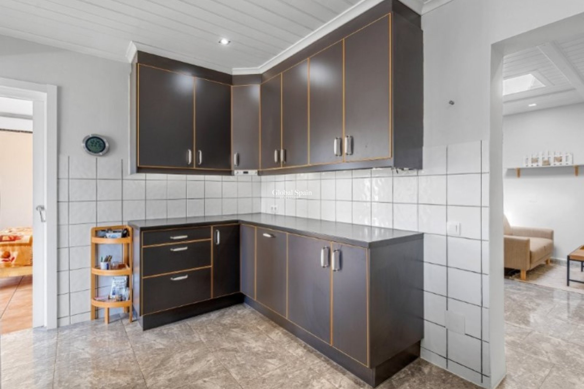 Resale - VILLA -
ROJALES - Inland