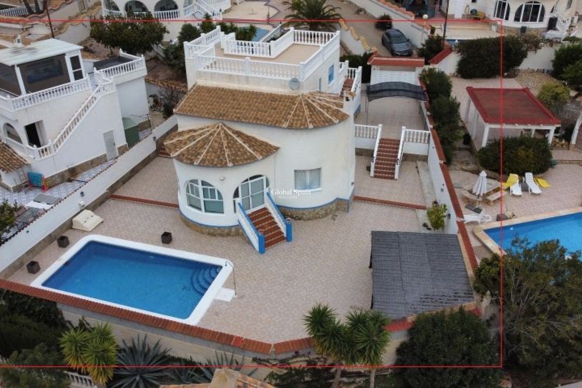 Resale - VILLA -
ROJALES - Inland