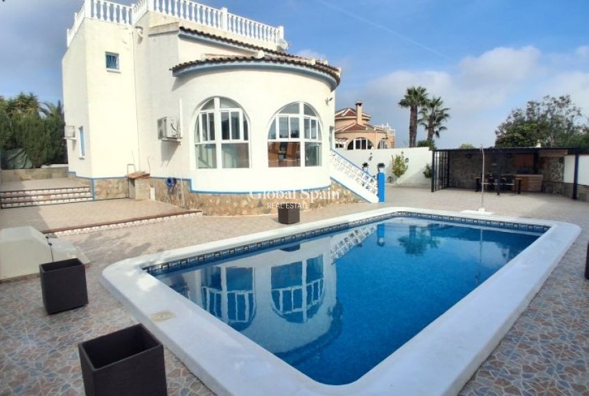 Resale - VILLA -
ROJALES - Inland