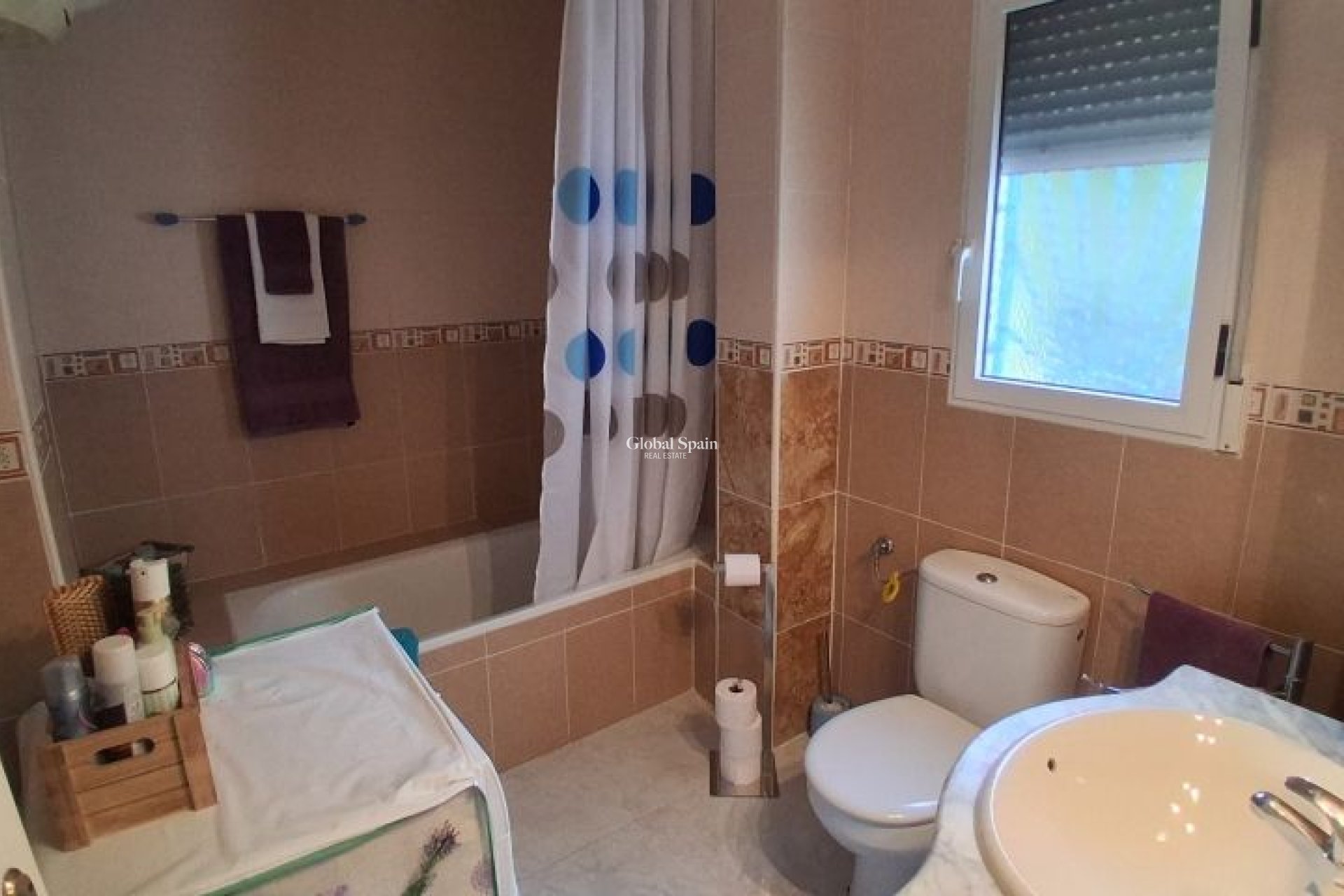 Resale - VILLA -
ROJALES - Inland