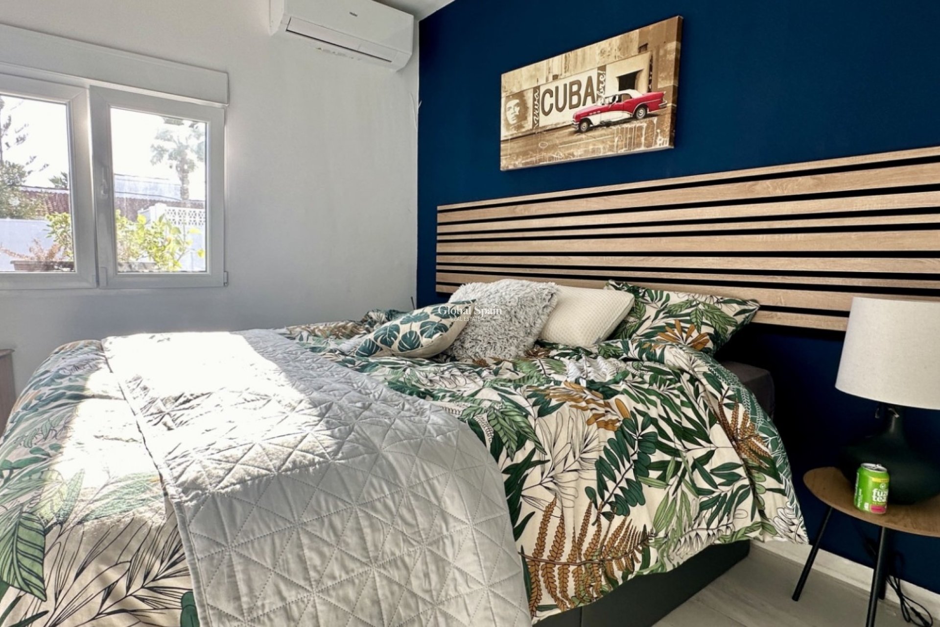 Resale - VILLA -
ROJALES - Inland