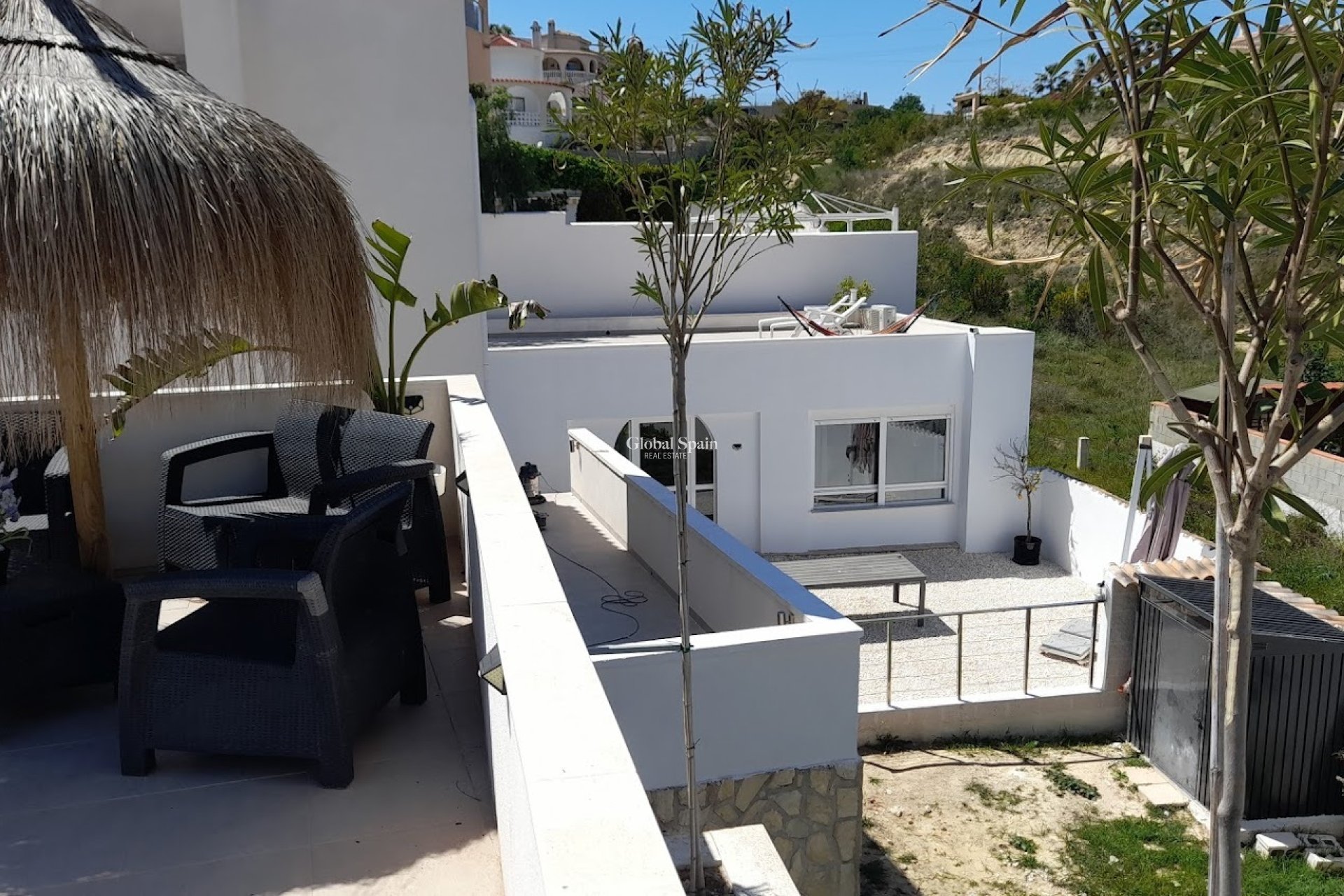 Resale - VILLA -
ROJALES - Inland
