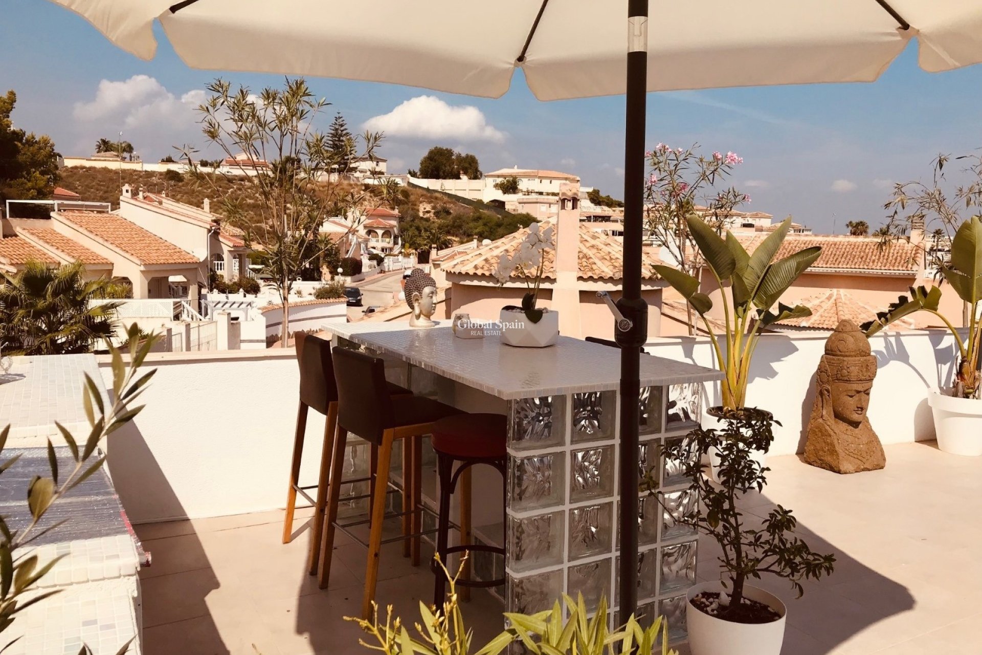 Resale - VILLA -
ROJALES - Inland