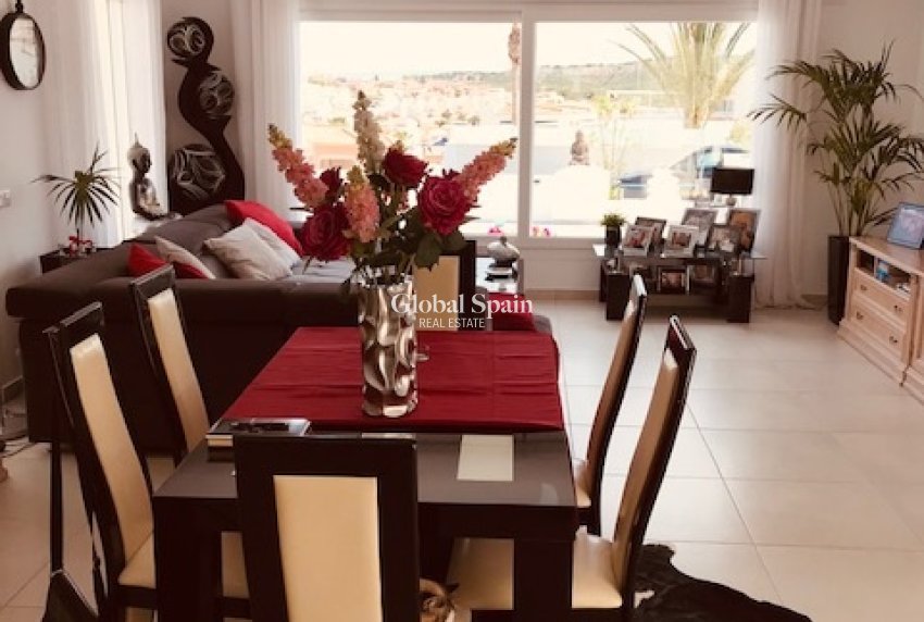 Resale - VILLA -
ROJALES - Inland