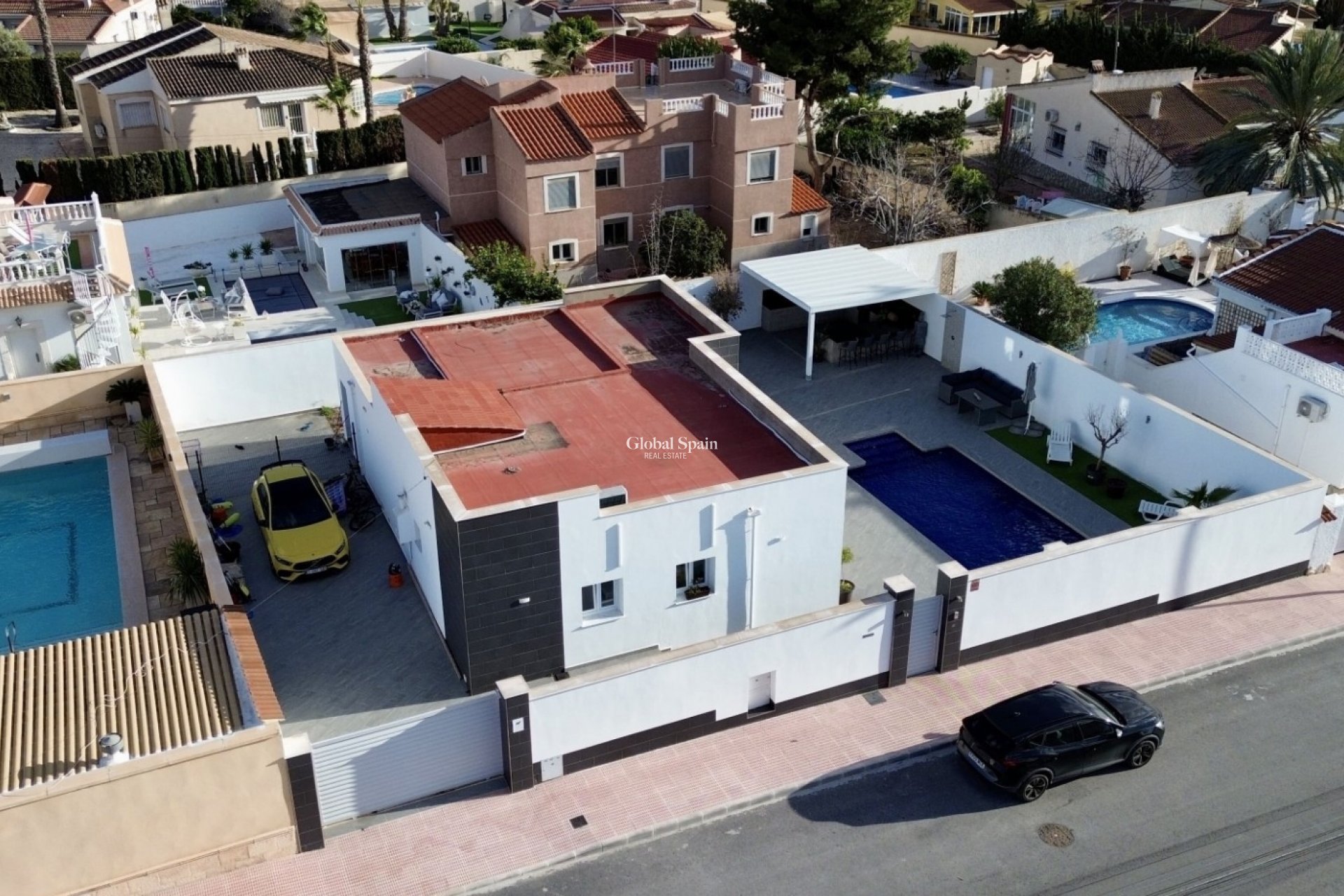 Resale - VILLA -
ROJALES - Inland