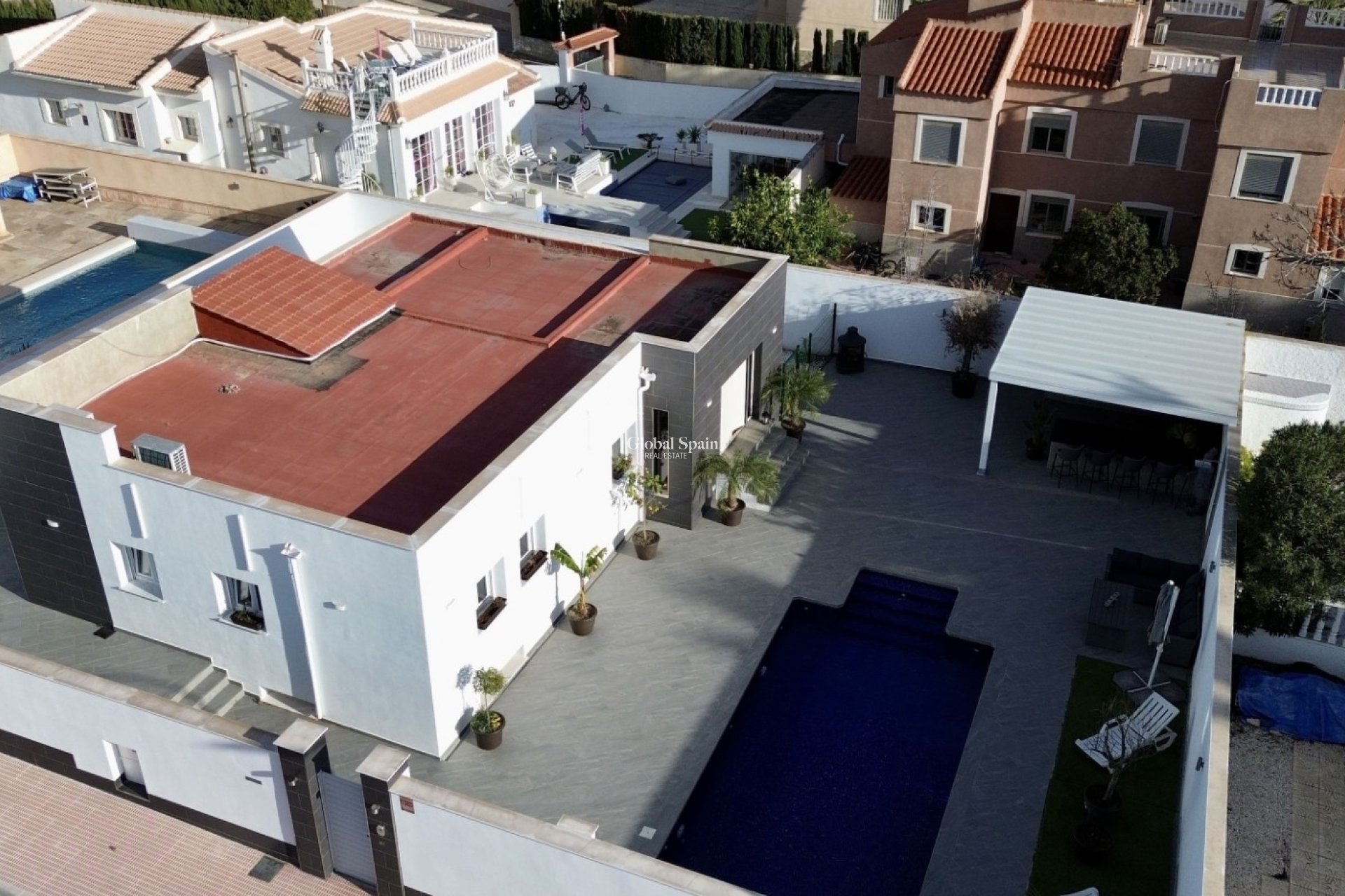 Resale - VILLA -
ROJALES - Inland