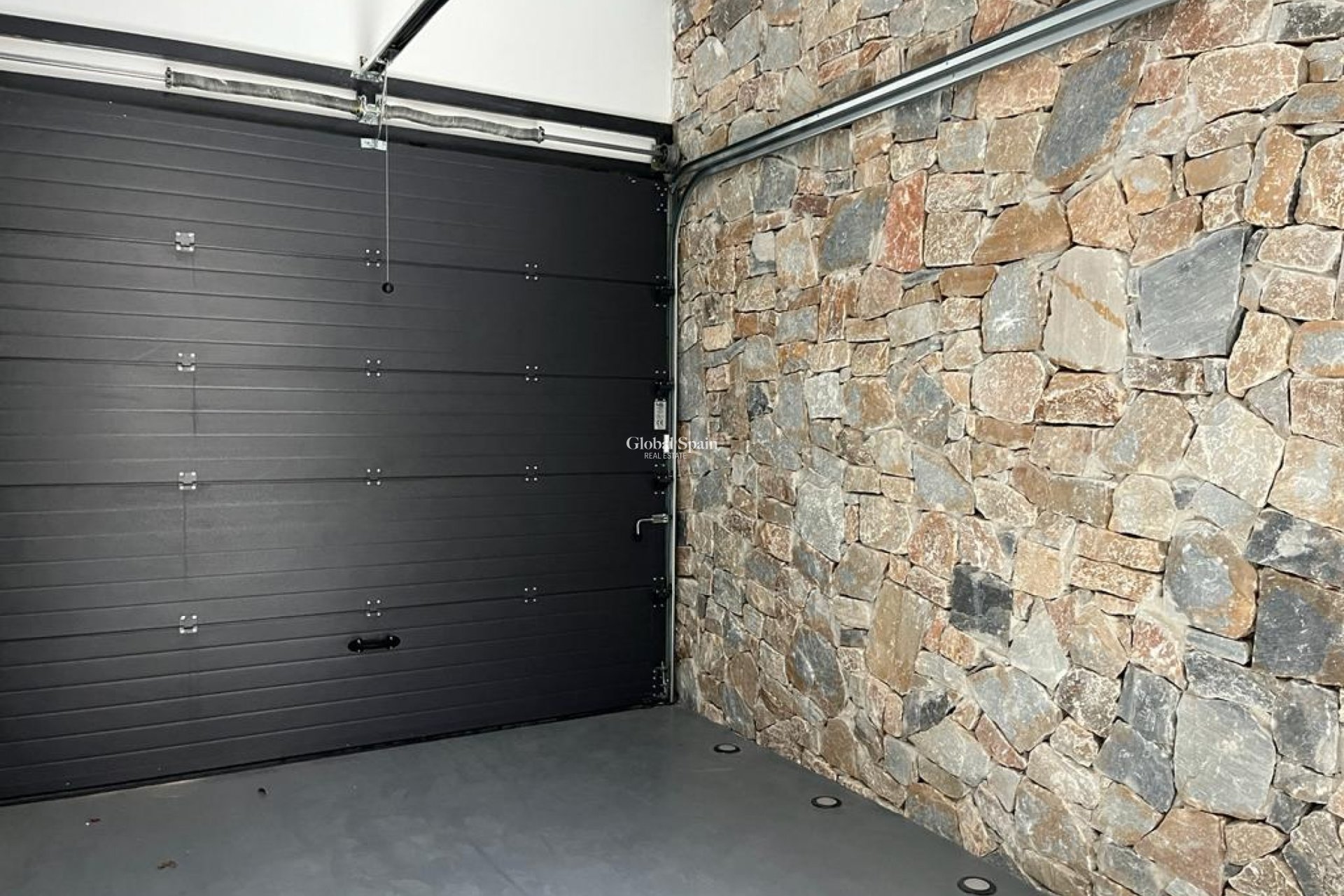 Resale - VILLA -
ROJALES - Inland