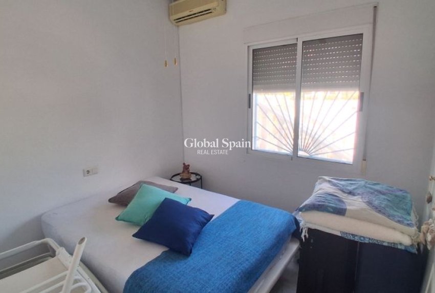 Resale - VILLA -
ROJALES - Inland