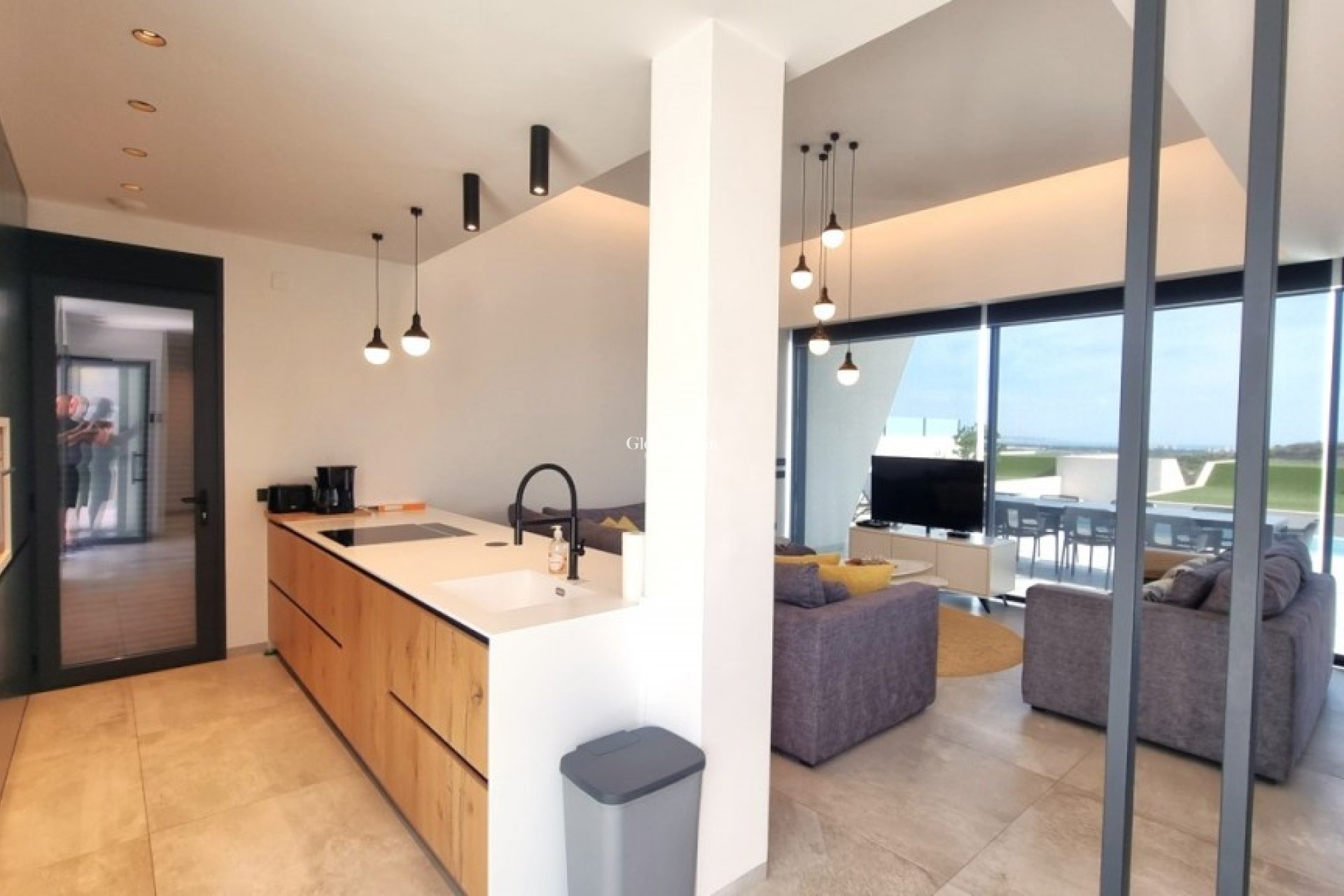 Resale - VILLA -
ROJALES - Inland