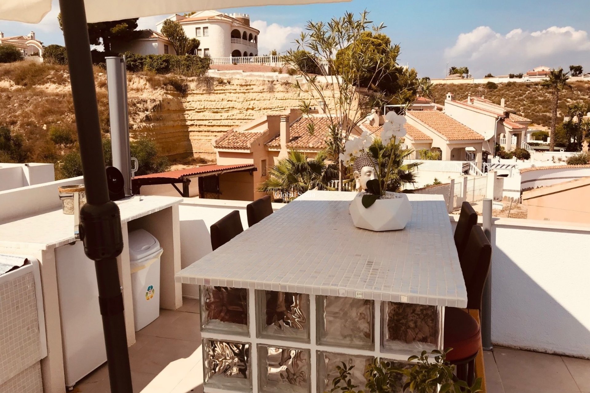 Resale - VILLA -
ROJALES - Inland