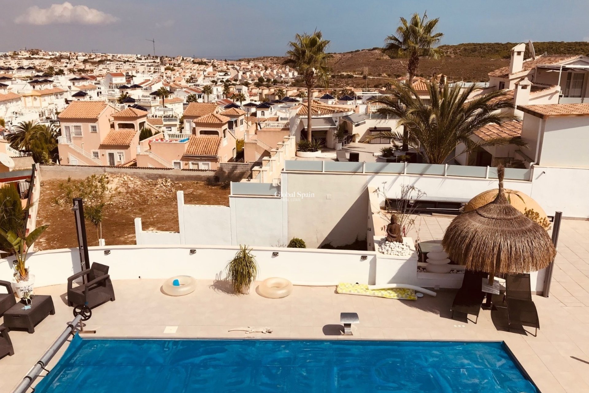 Resale - VILLA -
ROJALES - Inland