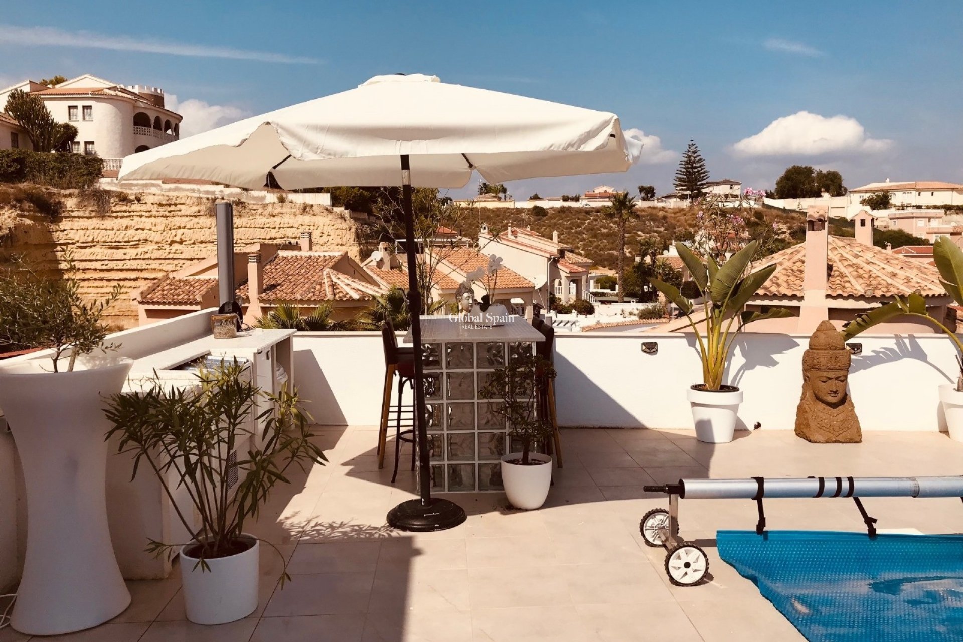 Resale - VILLA -
ROJALES - Inland