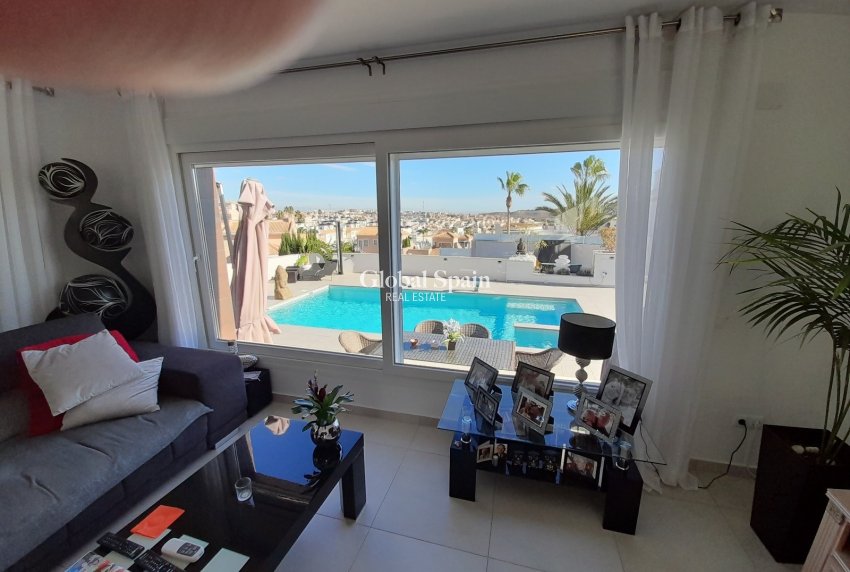 Resale - VILLA -
ROJALES - Inland