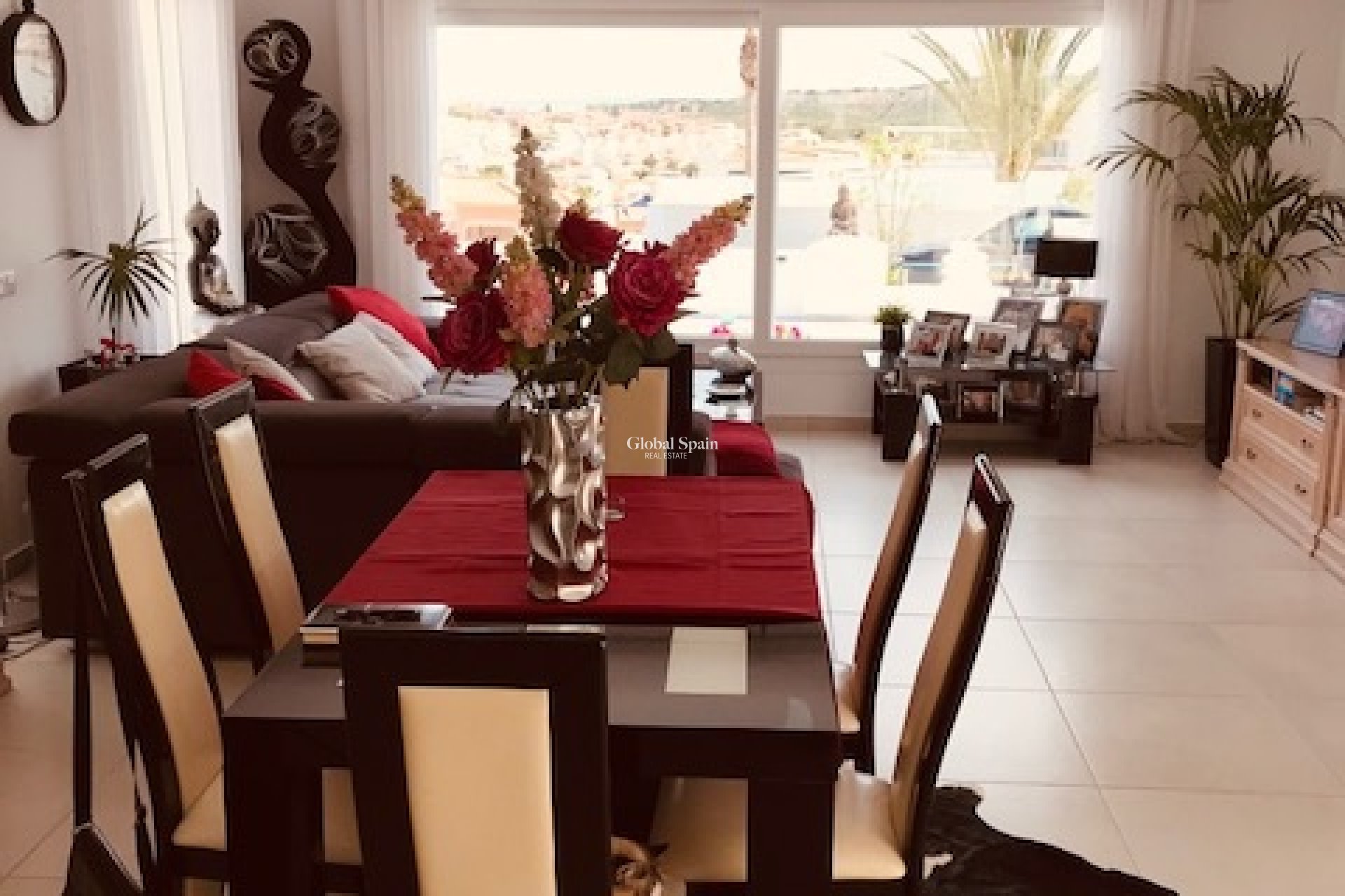 Resale - VILLA -
ROJALES - Inland