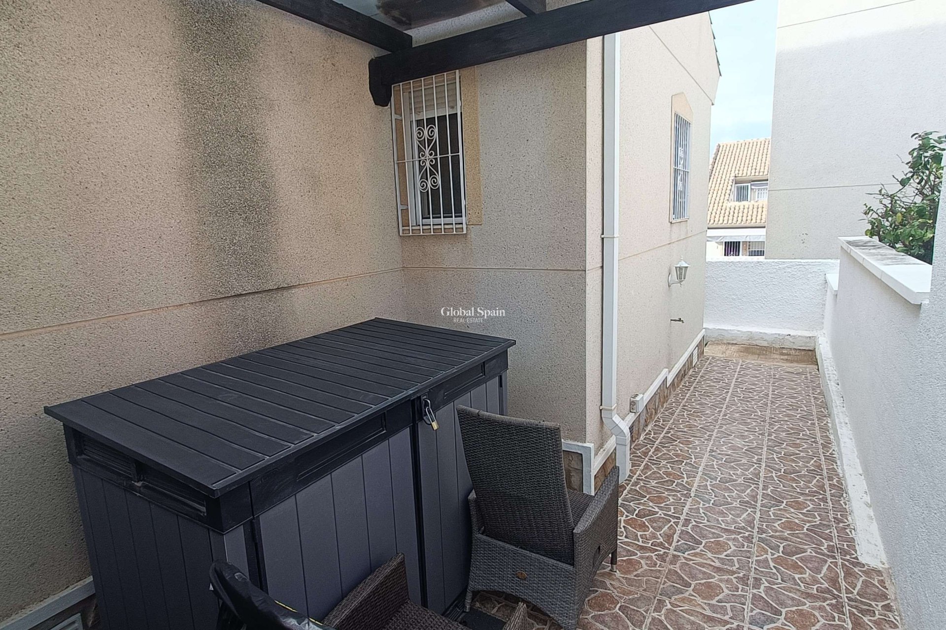 Resale - VILLA -
ROJALES - Inland