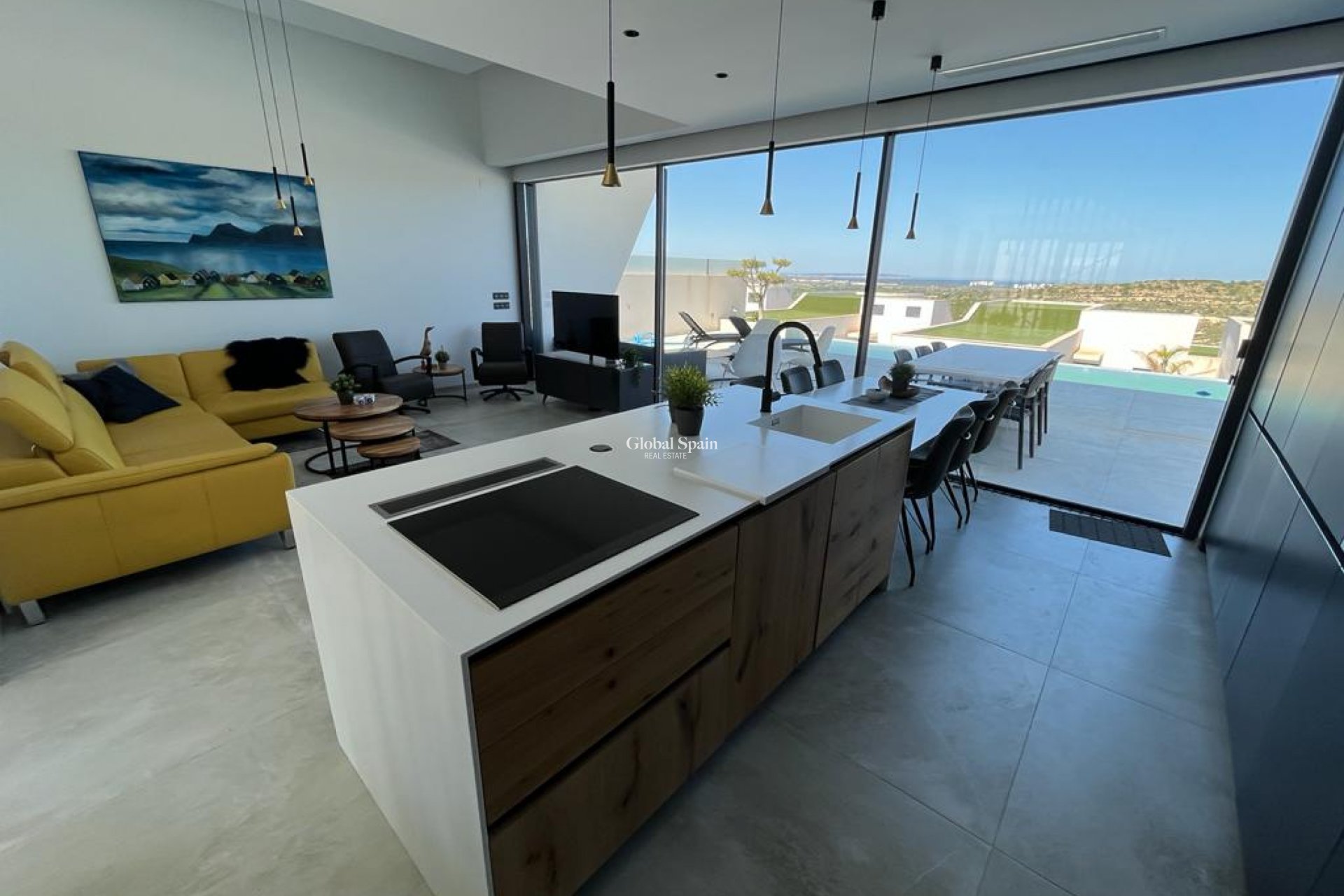 Resale - VILLA -
ROJALES - Inland