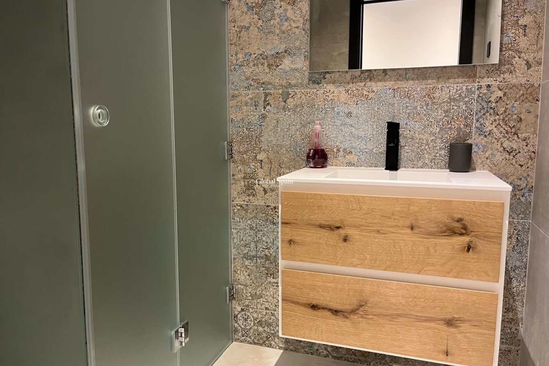 Resale - VILLA -
ROJALES - Inland