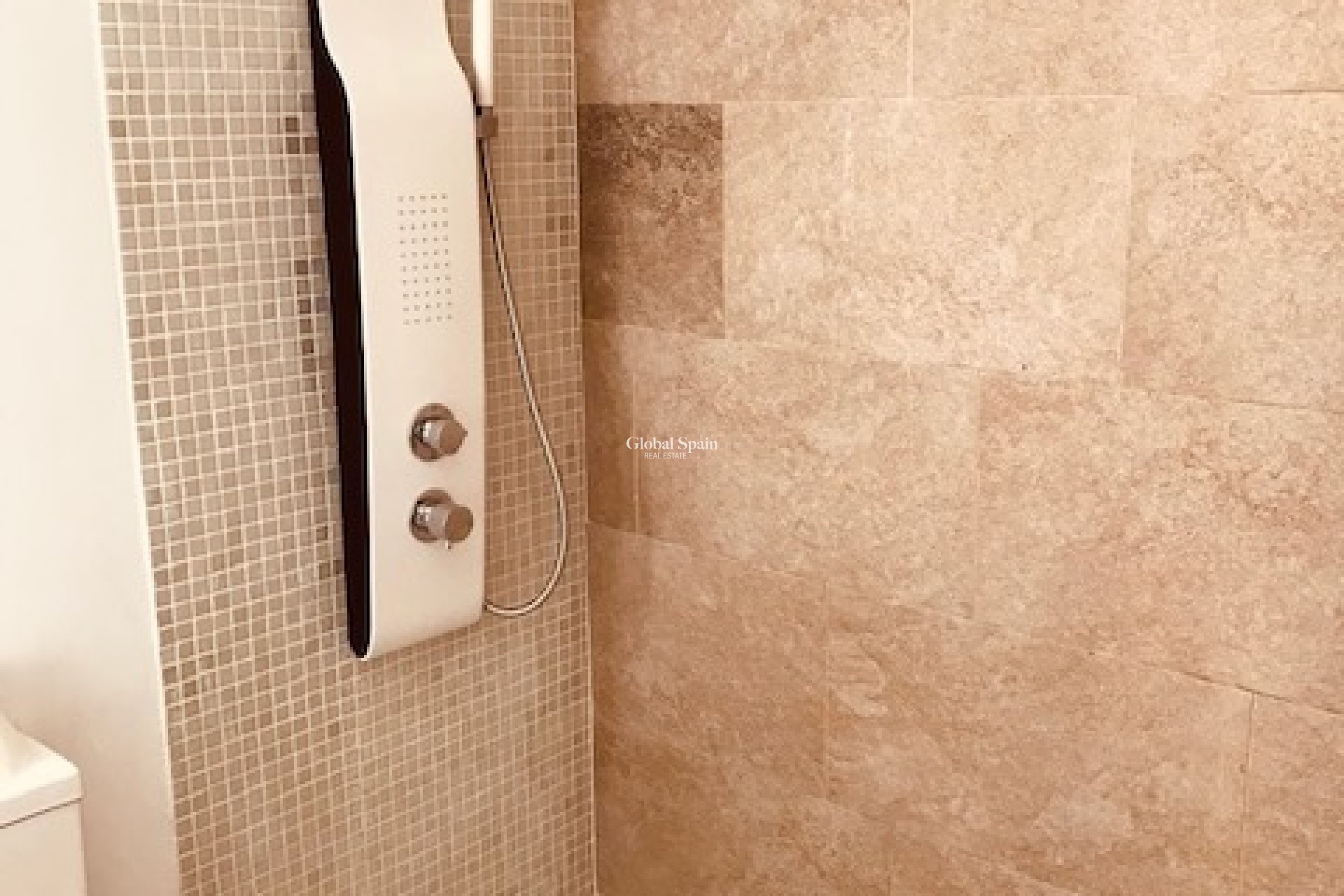 Resale - VILLA -
ROJALES - Inland