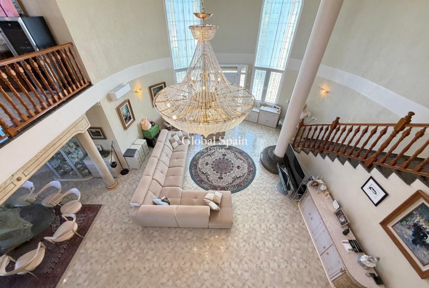 Resale - VILLA -
ROJALES - La Fiesta