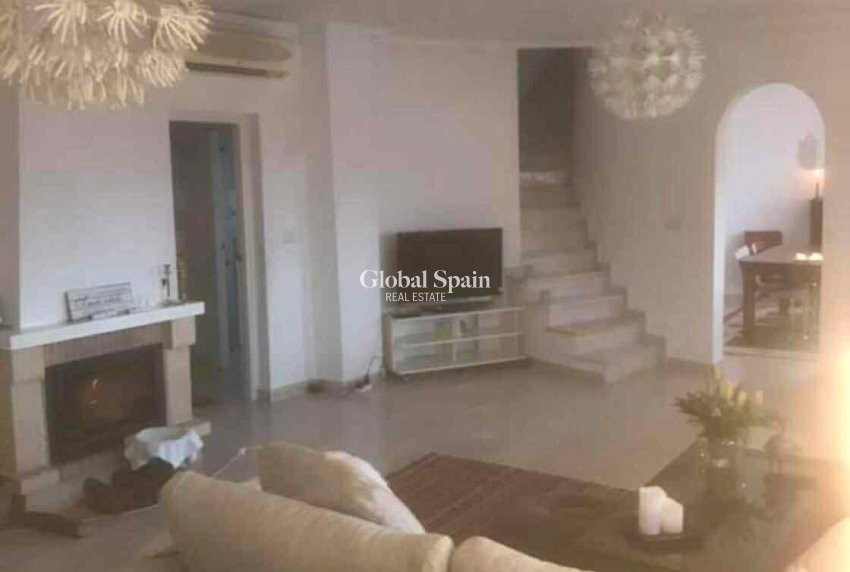 Resale - VILLA -
ROJALES - La Marquesa Golf